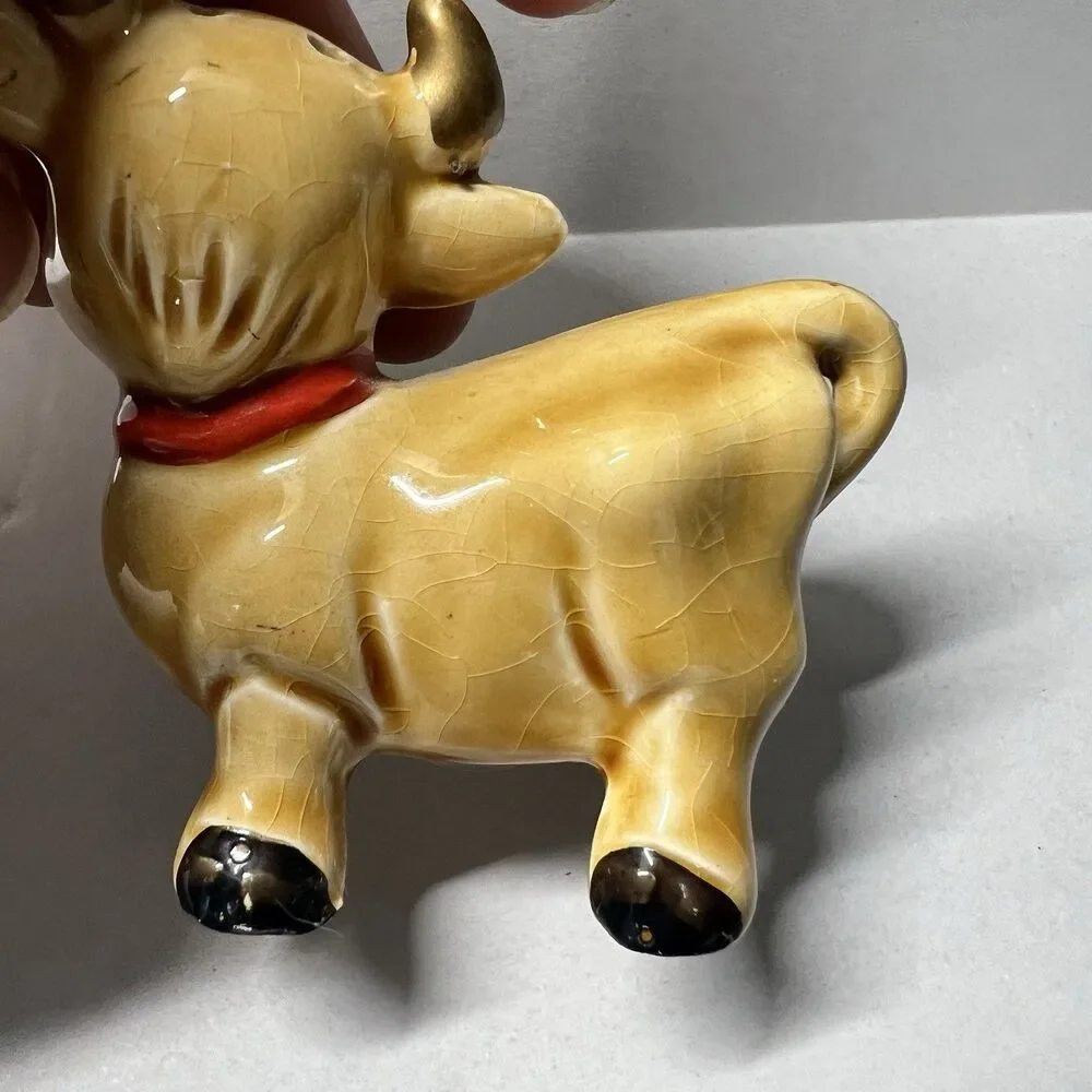 Vintage Cow Salt and Pepper Shakers Goebel Style Vaduz Liechtenstein Souvenir